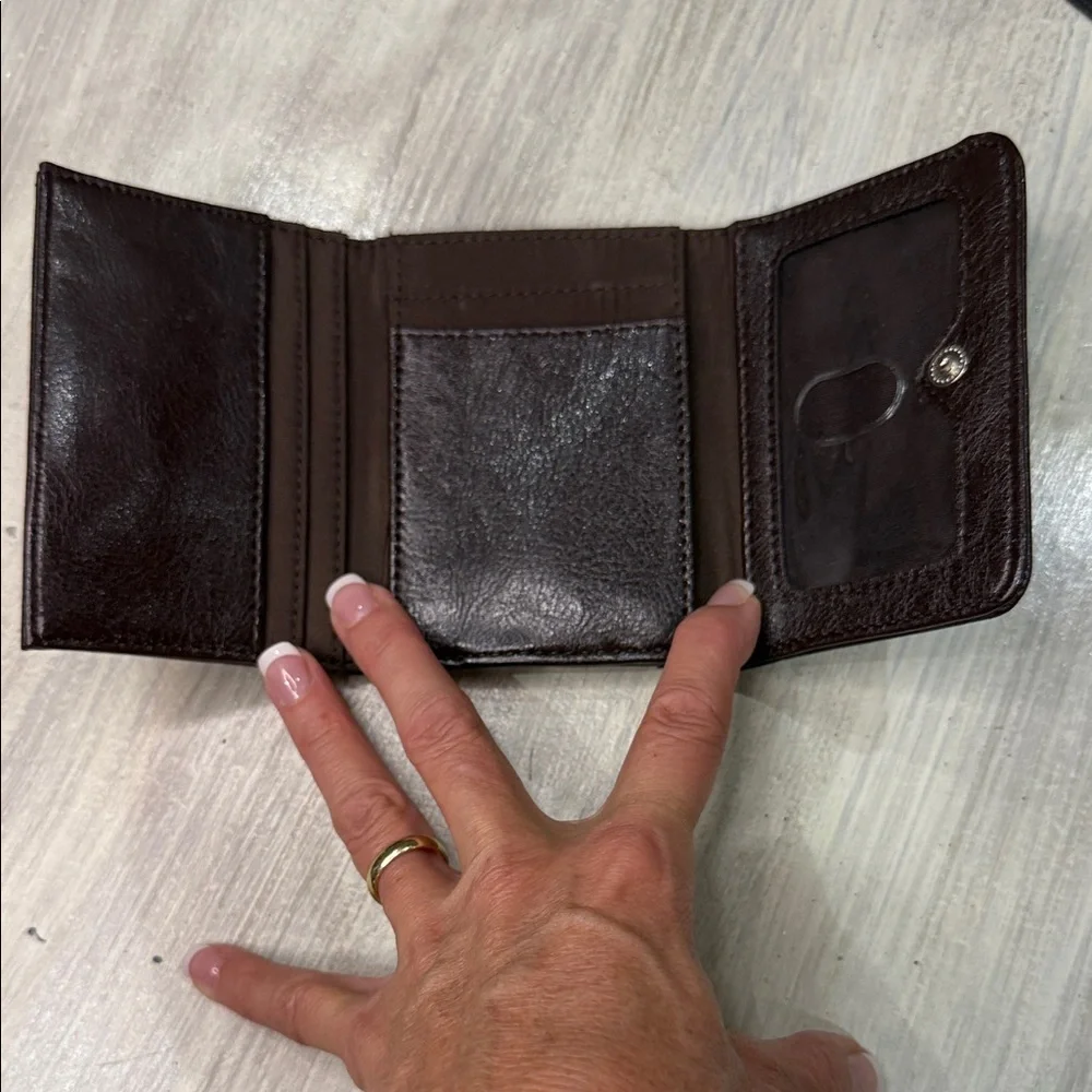 Nine & Co. elegant brown